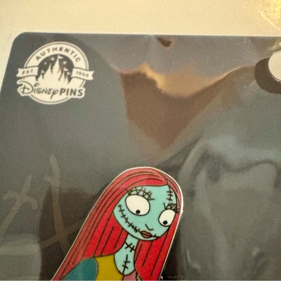 NWT. Disney Parks Nightmare Before Christmas 4 pin booster set of pins - Picture 8 of 14